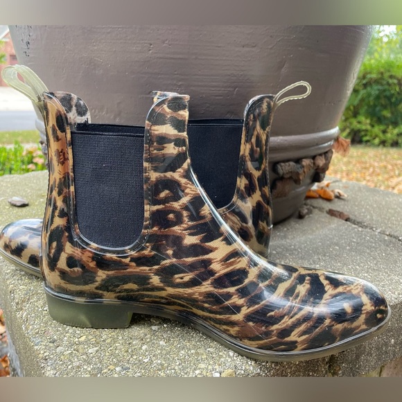 J Crew Leopard Chelsea Rain Boots Ankle Bootie Pull On Womens Sz 8 Animal print - Picture 6 of 11